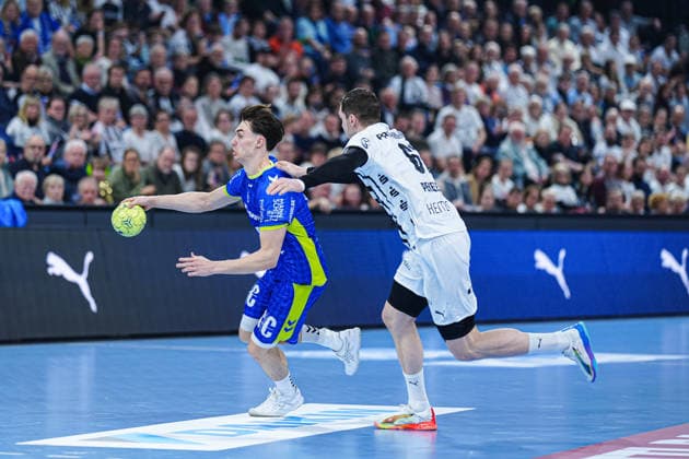 Miro Schluroff VfL Gummersbach, 15 , Hendrik Pekeler THW Kiel, 61 GER, THW Kiel vs VfL Gummersbach, Handball, 1 Bundesliga, Matchday 23, Season 2025 2026, 28 02 2026 GER, THW Kiel vs VfL Gummersbach, Handball, 1 Bundesliga, Matchday 23, Season 2025 2026, 28 02 2026 Kiel Copyright: xEibner-Pressefoto MarcelxvonxFehrnx EP_MFN