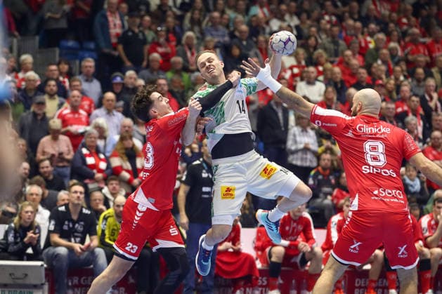 28 02 2026, xtgx, Handball, Daikin HBL, MT Melsungen SC Magdeburg v l Marti Soler Melsungen, 23 , Omar Ingi Magnusson Magdeburg, 14 duel, duel, fight, tackle Kassel