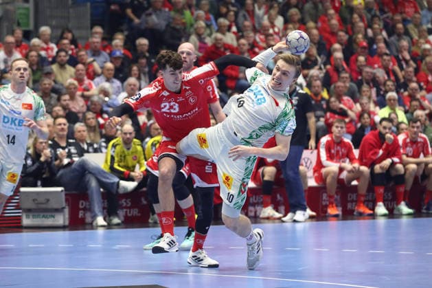28 02 2026, xtgx, Handball, Daikin HBL, MT Melsungen SC Magdeburg v l Marti Soler Melsungen, 23 , Gisli Thorgeir Kristjansson Magdeburg, 10 throws goal, goal scorer, scores goal, scores the goal Kassel