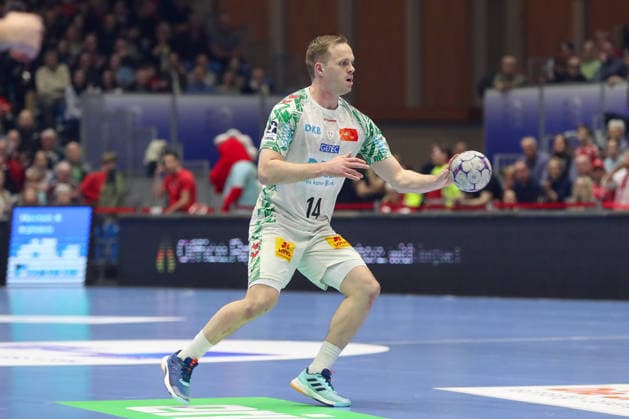 28 02 2026, xgox, Handball Daikin HBL MT Melsungen SC Magdeburg emspor, v l Omar Ingi Magnusson Magdeburg, 14 am Ball, plays the ball Kassel