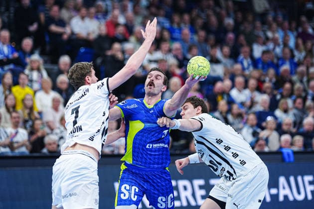 Magnus Landin THW Kiel, 07 , Teitur Oern Einarsson VfL Gummersbach, 14 , Lucas Laube THW Kiel, 20 GER, THW Kiel vs VfL Gummersbach, Handball, 1 Bundesliga, Matchday 23, Season 2025 2026, 28 02 2026 GER, THW Kiel vs VfL Gummersbach, Handball, 1 Bundesliga, Matchday 23, Season 2025 2026, 28 02 2026 Kiel Copyright: xEibner-Pressefoto MarcelxvonxFehrnx EP_MFN