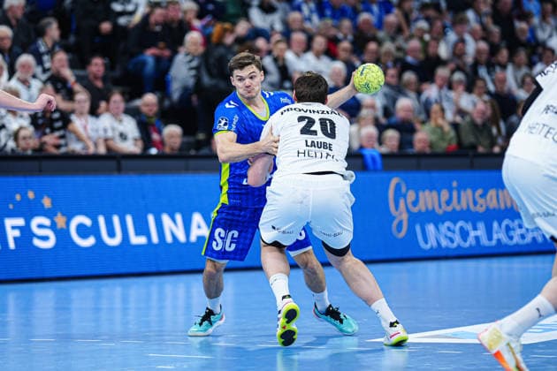 Kay Smits VfL Gummersbach, 31 , Lucas Laube THW Kiel, 20 GER, THW Kiel vs VfL Gummersbach, Handball, 1 Bundesliga, Matchday 23, Season 2025 2026, 28 02 2026 GER, THW Kiel vs VfL Gummersbach, Handball, 1 Bundesliga, Matchday 23, Season 2025 2026, 28 02 2026 Kiel Copyright: xEibner-Pressefoto MarcelxvonxFehrnx EP_MFN