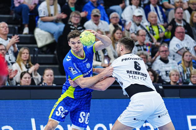 Kay Smits VfL Gummersbach, 31 , Harald Reinkind THW Kiel, 06 GER, THW Kiel vs VfL Gummersbach, Handball, 1 Bundesliga, Matchday 23, Season 2025 2026, 28 02 2026 GER, THW Kiel vs VfL Gummersbach, Handball, 1 Bundesliga, Matchday 23, Season 2025 2026, 28 02 2026 Kiel Copyright: xEibner-Pressefoto MarcelxvonxFehrnx EP_MFN