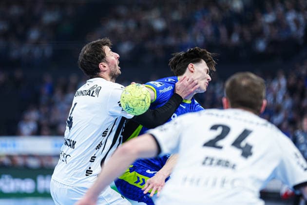 Domagoj Duvnjak THW Kiel, 04 , Miro Schluroff VfL Gummersbach, 15 GER, THW Kiel vs VfL Gummersbach, Handball, 1 Bundesliga, Matchday 23, Season 2025 2026, 28 02 2026 GER, THW Kiel vs VfL Gummersbach, Handball, 1 Bundesliga, Matchday 23, Season 2025 2026, 28 02 2026 Kiel Copyright: xEibner-Pressefoto MarcelxvonxFehrnx EP_MFN