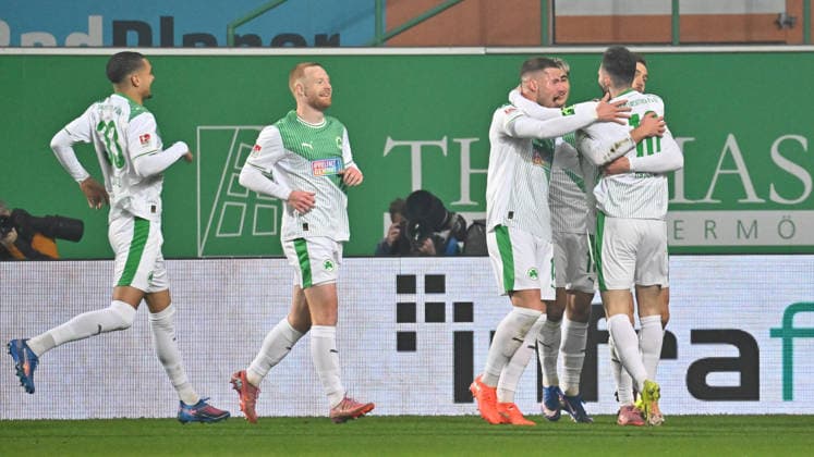 28 02 2026 Soccer Season 2025 2026 2 Soccer Bundesliga 24 Matchday SpVgg Greuther Fürth Kleeblatt SGF FC Schalke 04 Sportfoto Zink MeZi xmexzix DFL regulations prohibit any use of photographs as image sequences and or quasi video only for editorial use Torjubel Jubel Freude nach Treffer Torschuß zum 1 0 durch Dennis Srbeny 7, SpVgg Greuther Fürth