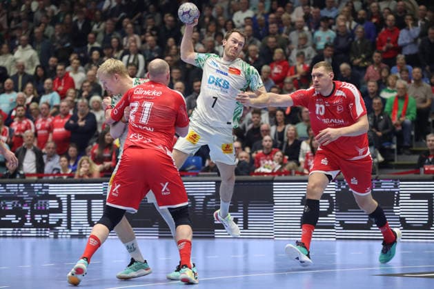28 02 2026, xgox, Handball Daikin HBL MT Melsungen SC Magdeburg emspor, v l Felix Claar Magdeburg, 7 wirft Tor, Torschuetze, erzielt Tor, Treffer, scores the goal Kassel