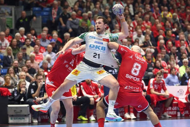 28 02 2026, xtgx, Handball, Daikin HBL, MT Melsungen SC Magdeburg v l Albin Lagergren Magdeburg, 21 throws goal, Torschuetze, scores goal, Treffer, scores the goal Kassel