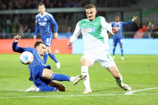 28 02 2026, xrekx, Soccer 2 Bundesliga, SpVgg Greuther Fuerth FC Schalke 04 v l Foul Dejan Ljubicic FC Schalke 04 Philipp Ziereis SpVgg Greuther Fuerth Yellow Card DFL DFB REGULATIONS PROHIBIT ANY USE OF PHOTOGRAPHS as IMAGE SEQUENCES and or QUASI VIDEO Fuerth