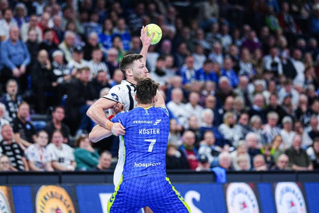 Julian Koester VfL Gummersbach, 07 , Harald Reinkind THW Kiel, 06 GER, THW Kiel vs VfL Gummersbach, Handball, 1 Bundesliga, Matchday 23, Season 2025 2026, 28 02 2026 GER, THW Kiel vs VfL Gummersbach, Handball, 1 Bundesliga, Matchday 23, Season 2025 2026, 28 02 2026 Kiel Copyright: xEibner-Pressefoto MarcelxvonxFehrnx EP_MFN