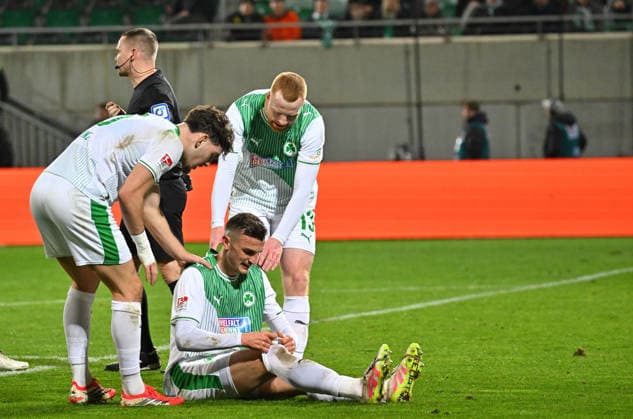 28 02 2026 Soccer Season 2025 2026 2 Soccer Bundesliga 24 Matchday SpVgg Greuther Fürth Kleeblatt SGF FC Schalke 04 Sportfoto Zink MeZi xmexzix DFL regulations prohibit any use of photographs as image sequences and or quasi video only for editorial use Jan Elvedi 15, SpVgg Greuther Fürth Paul Will 13, SpVgg Greuther Fürth at Philipp Ziereis 4, SpVgg Greuther Fürth, battered on the ground