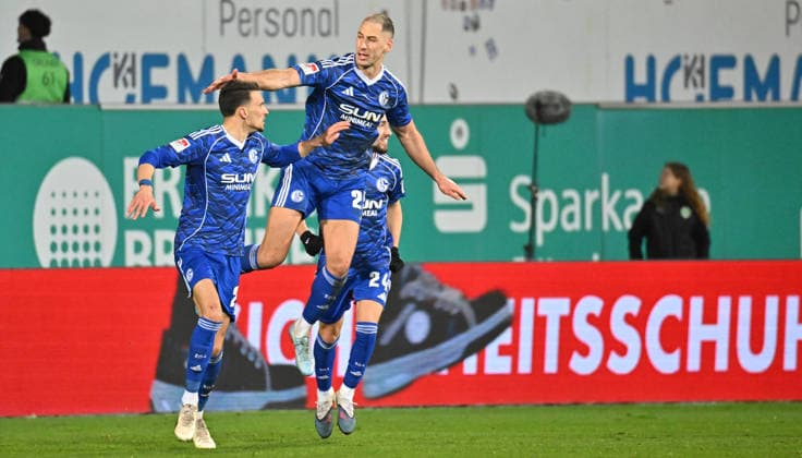 28 02 2026 Soccer Season 2025 2026 2 Soccer Bundesliga 24 Matchday SpVgg Greuther Fürth Kleeblatt SGF FC Schalke 04 Sportfoto Zink MeZi xmexzix DFL regulations prohibit any use of photographs as image sequences and or quasi video only for editorial use Torjubel Jubel Freude nach Tre zum 1 1 durch Martin Wasinski 21, FC Schalke 04 S04
