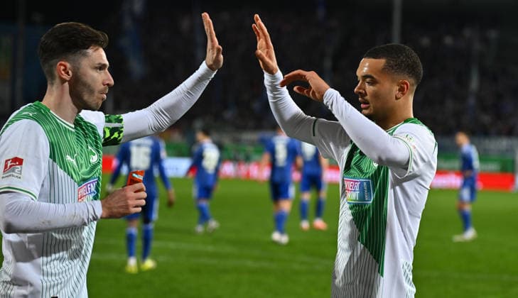 28 02 2026 Soccer Season 2025 2026 2 Soccer Bundesliga 24 Matchday SpVgg Greuther Fürth Kleeblatt SGF FC Schalke 04 Sportfoto Zink xwoxzix DFL regulations prohibit any use of photographs as image sequences and or quasi video only for editorial use Branimir Hrgota 10, SpVgg Greuther Fürth Maximilian Solomon Dietz 33, SpVgg Greuther Fürth