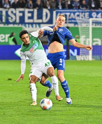 28 02 2026 Soccer Season 2025 2026 2 Soccer Bundesliga 24 Matchday SpVgg Greuther Fürth Kleeblatt SGF FC Schalke 04 Sportfoto Zink MeZi xmexzix DFL regulations prohibit any use of photographs as image sequences and or quasi video only for editorial use Sayfallah Ltaief 47, SpVgg Greuther Fürth Timo Becker 5, FC Schalke 04 S04, rechts