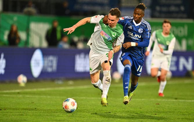 28 02 2026 Soccer Season 2025 2026 2 Soccer Bundesliga 24 Matchday SpVgg Greuther Fürth Kleeblatt SGF FC Schalke 04 Sportfoto Zink xwoxzix DFL regulations prohibit any use of photographs as image sequences and or quasi video only for editorial use Felix Klaus 30, SpVgg Greuther Fürth Moussa Ndaye 16, FC Schalke 04 S04