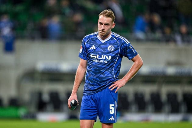 28 02 2026, Football, 2 Bundesliga, Season 2025 2026, Matchday 24, SpVgg Greuther Fürth FC Schalke 04, Timo Becker FC Schalke 04 xRHR PHOTO YYx Copyright: KROEGER RHR-FOTOx RHR-FOTO YY