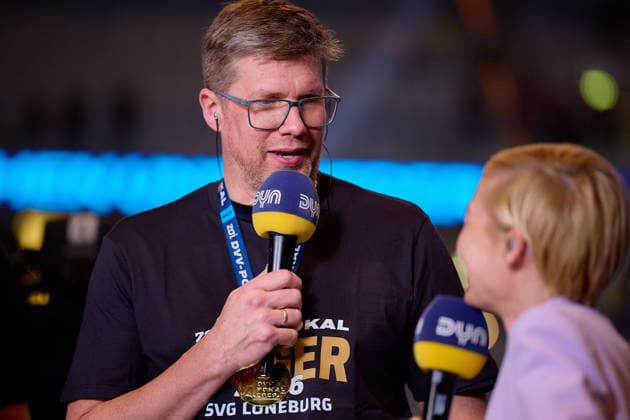 Stefan Huebner SVG Lueneburg, Head Coach in DYN Interview GER, Award Ceremony, Volleyball, Zoi DVV Cup Final Mens and Womens 2026, 28 02 2026 GER, Award Ceremony, Volleyball, Zoi DVV Cup Final Mens and Womens 2026, 28 02 2026 Mannheim Copyright: xEibner-Pressefoto GeraldxOelze-dexStoppanyx EP_ODS