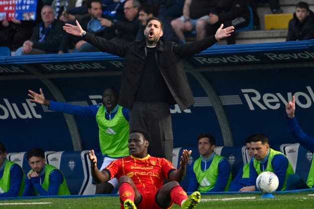 FRANCESC CESC FABREGAS Coach, Como, LAMECK BANDA, Lecce, Serie A 2025-26, Como-Lecce 3-1, azione, action, gesti SERIE A 2025-26 COMO-LECCE 3-1