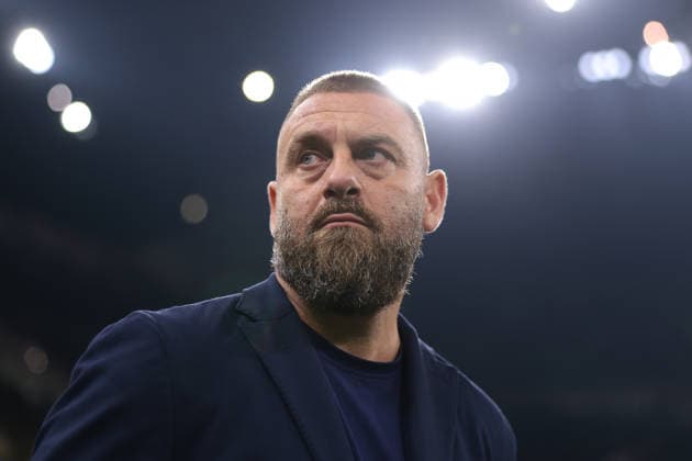 Milan, Italy, 28th February 2026. Daniele De Rossi Head coach of Genoa CFC looks on prior to kick off in the Internazionale vs Genoa Serie A match at Giuseppe Meazza, Milan. Picture credit should read: Jonathan Moscrop Sportimage EDITORIAL USE ONLY. No use with unauthorised audio, video, data, fixture lists, club league logos or live services. Online in-match use limited to 120 images, no video emulation. No use in betting, games or single club league player publications. SPI_058_INTER_GENOA_ SPI-4553-0058