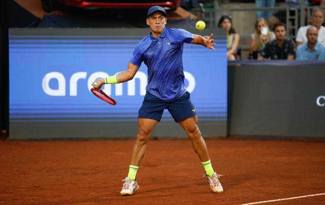 Chile Open 2026 ATP, Tennis Herren 250) Sebastian Baez of Argentina competes in his singles semifinal match against Luciano Darderi of Italy at the Chile Open 2026 (ATP 250) held at Court Central of San Carlos de Apoquindo in Santiago, Chile, on February 28, 2026. Santiago Chile  Copyright: xReinaldoxUbillax originalFilename:ubilla-notitle260228_np6Ak.jpg