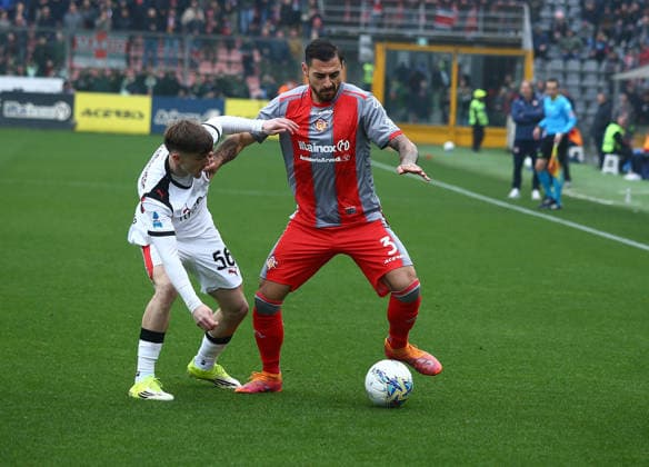 Cremonese Giuseppe Pezzella during the Serie A soccer match between Cremonese and Milan at the Giovanni Zini in Cremona, north west Italy - Domenica , 1 Marzo 2026. - Soccer .  Copyright: xAlbertoxMariani LaPressex