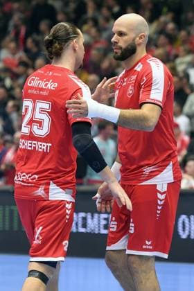 Olle Forsell Schefvert MT Melsungen 25 and Adrian Sipos MT Melsungen 8 , GER, MT Melsungen SC Magdeburg, Handball, 1 Bundesliga, Matchday 23, Season 2025 2026, 28 02 2026, GER, MT Melsungen SC Magdeburg, Handball, 1 Bundesliga, Matchday 23, Season 2025 2026, 28 02 2026 Kassel Copyright: xEibner-Pressefotox xRolandxSippelx EP_RSL
