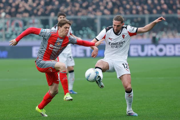 1st March 2026; Stadio Giovanni Zini, Cremona, Lombardy, Italy, Serie A Football, Cremonese versus AC Milan; Adrien Rabiot of AC Milan under pressure from Alessio Zerbin of US Cremonese  EmanuelexPennacchio