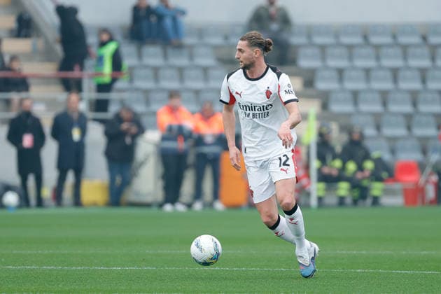 1st March 2026; Stadio Giovanni Zini, Cremona, Lombardy, Italy, Serie A Football, Cremonese versus AC Milan; Adrien Rabiot of AC Milan runs with the ball  EmanuelexPennacchio