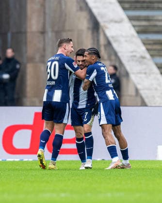 Soccer, Men, Season 2025 2026, 2 Bundesliga 24 Matchday , Hertha BSC 1 FC Nürnberg, f l Paul Seguin Hertha BSC , Josip Brekalo Hertha BSC , Jeremy Dudziak Hertha BSC , Cheering after goal to 1 0, 01 03 2026, Copyright: xSebastianxRäppold MatthiasxKochx