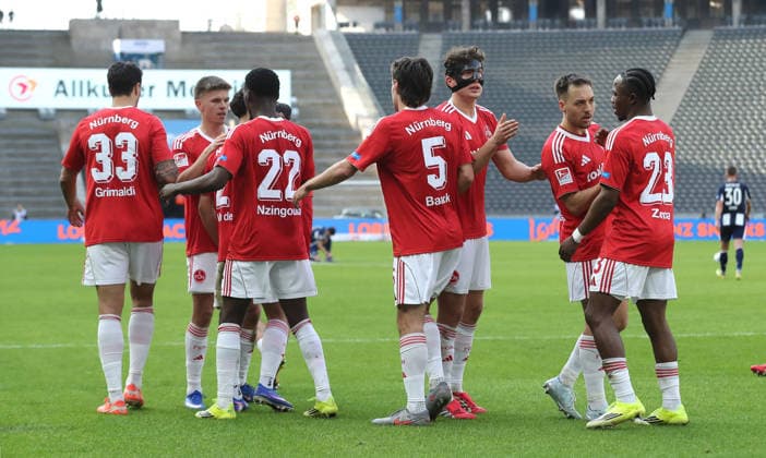 Tom Baack 5 cheers with teammates after scoring the 1 1 equalizer Joy Emotion Cheering Sport Soccer Football DFL 2 Bundesliga Men 24 Matchday Season 2025 2026 01 03 2026 Hertha BSC Berlin vs 1 FC Nürnberg FCN DFL regulations prohibit any use of photographs as image sequences and or quasi video
