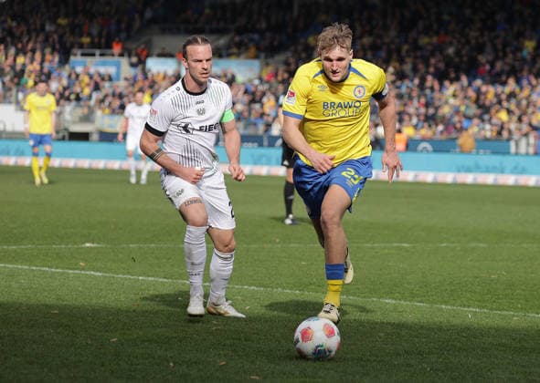 Jorrit Hendrix Muenster Lukas Frenkert Eintracht Braunschweig Football, Men, Season 2025 2026 2 BL, Eintracht Stadion, Eintracht Braunschweig vs SC Preussen Muenster DFL REGULATIONS PROHIBIT ANY USE OF PHOTOGRAPHS AS IMAGE SEQUENCES AND OR QUASI VIDEO