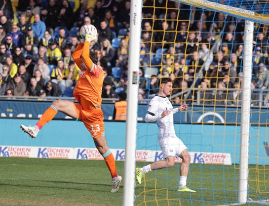 Goalkeeper Elhan Kastrati Eintracht Braunschweig Football, Men, Season 2025 2026 2 BL, Eintracht Stadion, Eintracht Braunschweig vs SC Preussen Muenster DFL REGULATIONS PROHIBIT ANY USE OF PHOTOGRAPHS AS IMAGE SEQUENCES AND OR QUASI VIDEO