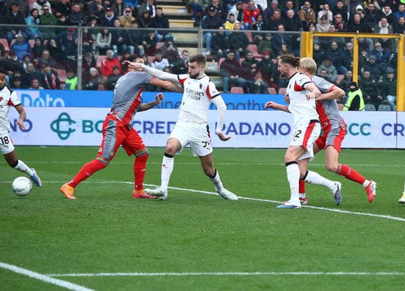 Milan Strahinja PavloviÄ‡ goal 0 -1 during the Serie A soccer match between Cremonese and Milan at the Giovanni Zini in Cremona, north west Italy - Domenica , 1 Marzo 2026. - Soccer .  Copyright: xAlbertoxMariani LaPressex
