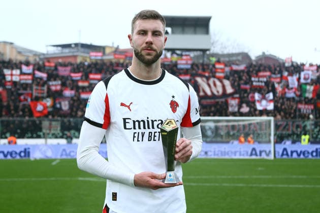 Milan Strahinja PavloviÄ‡ Panini Player of the match Serie A Enilive 2025 2026 during the Serie A soccer match between Cremonese and Milan at the Giovanni Zini in Cremona, north west Italy - Domenica , 1 Marzo 2026. - Soccer .  Copyright: xAlbertoxMariani LaPressex