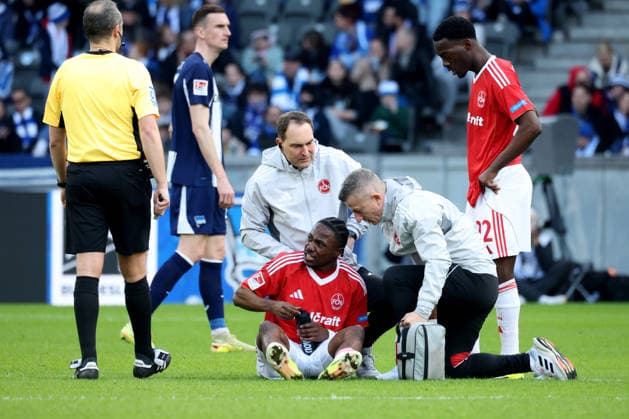 DEU, DFL, 2 FBL, Hertha BSC vs 1 FC Nuernberg, 01 03 2026, Berliner Olympiastadion, Berlin, DEU, DFL, 2 FBL, Hertha BSC vs 1 FC Nuernberg, im Bild MOHED ALI ZOMA 1 FC Nuernberg 23 , veerletzt DFL regulations prohibit any use of Photographs as image sequences and or quasi video nordphotoxGmbHx xEngler nph00076