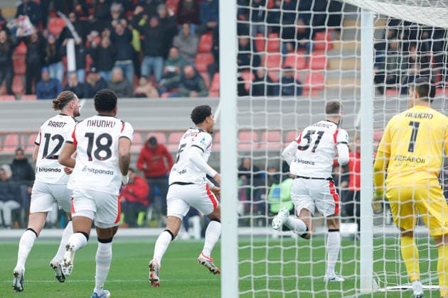 Strahinja Pavlovic of AC Milan celebrates after scoring goal in the 90th minute for 0-1 during the match of 6th day of the Serie A Championship between US Cremonese vs AC Milan at the Giovanni Zini Stadium on 1 March 2026 in Cremona, CR.  Copyright: xEmanuelexPennacchio IPAxSportx xipa-agency.netx xx IPA_72215993 IPA_Agency_IPA72215993