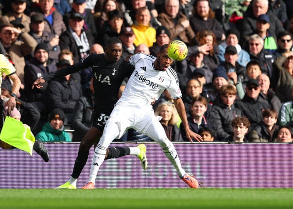1st March 2026; Craven Cottage, Fulham, London, England; Premier League Football, Fulham versus Tottenham Hotspur; Randal Kolo Muani of Tottenham Hotspur challenges Issa Diop of Fulham  JPxFletcher Content restricted for UK based newspaper