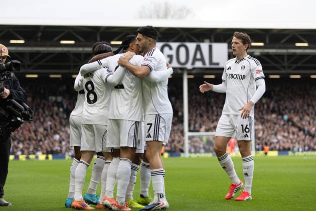 Fulham Players goal celebration during the Premier League match between Fulham and Tottenham Hotspur at Craven Cottage on March 1, 2026 in London, England. (Photo by Pedro Soares SPP) Copyright: xPedroxSoaresx xSPPx Sportspressphoto_SPR99108