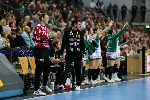 Handball I Women I Season 2025 2026 I 1 HBF I 19 Matchday I VfL Oldenburg FRISCH AUF Göppingen I 01 03 2026 Nico Kiener Co Coach, FRISCH AUF Göppingen Oldenburg EWE Arena Niedersachsen Germany Copyright: xLobeca FelixxSchlikisx
