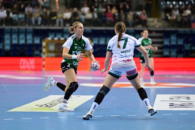 Handball I Women I Season 2025 2026 I 1 HBF I 19 Matchday I VfL Oldenburg FRISCH AUF Göppingen I 01 03 2026 Lisa Borutta 2, VfL Oldenburg Lea Watzl 7, FRISCH AUF Göppingen Oldenburg EWE Arena Niedersachsen Germany Copyright: xLobeca FelixxSchlikisx