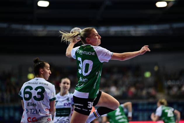 Handball I Women I Season 2025 2026 I 1 HBF I 19 Matchday I VfL Oldenburg FRISCH AUF Göppingen I 01 03 2026 Throw Jenny Behrend 30, VfL Oldenburg Oldenburg EWE Arena Niedersachsen Germany Copyright: xLobeca FelixxSchlikisx