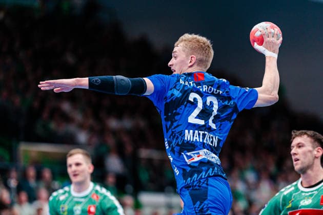 Torben Matzken TVB Stuttgart, 22 in goal throw GER, GWD Minden vs TVB Stuttgart, Handball, 1 Bundesliga, Matchday 23, Season 2025 2026, 01 03 2026 GER, GWD Minden vs TVB Stuttgart, Handball, 1 Bundesliga, Matchday 23, Season 2025 2026, 01 03 2026 Minden Copyright: xEibner-Pressefoto JanxRollingerx EP_JSK