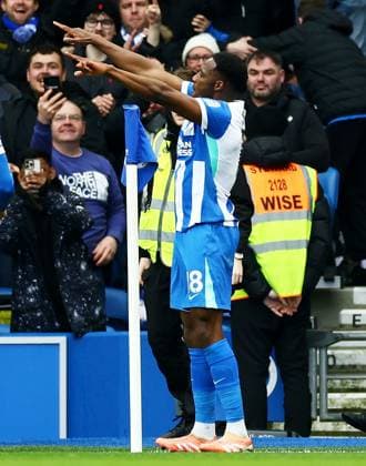 Danny Welbeck of Brighton and Hove Albion celebrates scoring a goal after making the score 2-1. Brighton and Hove Albion v Nottingham Forest, Premier League, Football, American Express Community Stadium, Brighton, UK - 01 Mar 2026Brighton American Express Community Stadi United Kingdom EDITORIAL USE ONLY No use with unauthorised audio, video, data, fixture lists, club league logos or live services. Online in-match use limited to 120 images, no video emulation. No use in betting, games or single club league player publications. Copyright: xJamesxMarsh Shutterstockx 16708839al