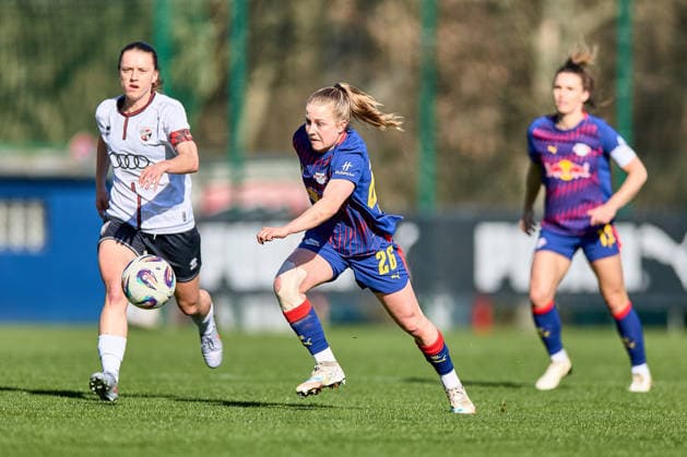 01 03 2026, GER, womens soccer, test match, 2025 2026, RB Leipzig FC Ingolstadt Luca Graf 26, RB Leipzig , free pose, action, with ball Leipzig training center of the Red Bull Saxony Germany