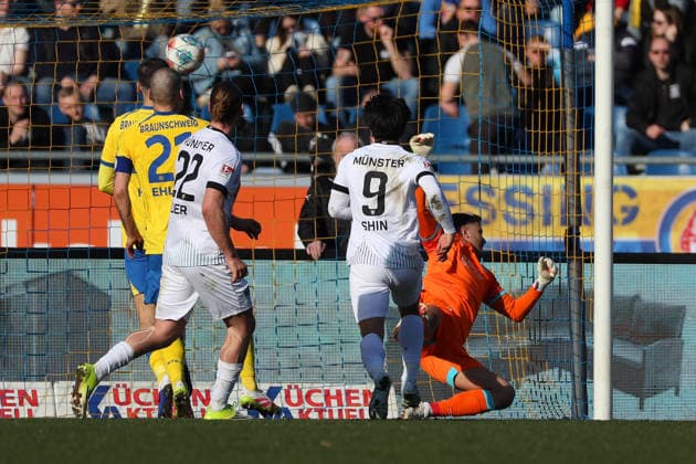 Braunschweig vs Münster, 2 BL Braunschweig, 01 03 2026, Soccer, Men, 2 BL, Season 2025 2026, Eintracht Braunschweig vs SC Preußen Münster Goal to 1 0, Goalkeeper Elhan Kastrati Eintracht Braunschweig DFL DFB REGULATIONS PROHIBIT ANY USE OF PHOTOGRAPHS as IMAGE SEQUENCES and or QUASI VIDEO Stadion an der Hamburger Straße Niedersachsen Germany