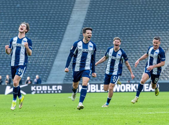 Fussball, Herren, Saison 2025 2026, 2. Bundesliga (24. Spieltag), Hertha BSC - 1. FC Nürnberg, v.l. Linus Gechter (Hertha BSC), Josip Brekalo (Hertha BSC), Marton Dardai (Hertha BSC), Paul Seguin (Hertha BSC), Jubel nach Tor zum 2:1, 01.03. 2026, *** Soccer, Men, Season 2025 2026, 2 Bundesliga 24 Matchday , Hertha BSC 1 FC Nürnberg, f l Linus Gechter Hertha BSC , Josip Brekalo Hertha BSC , Marton Dardai Hertha BSC , Paul Seguin Hertha BSC , Cheering after goal to 2 1, 01 03 2026, Copyright: xSebastianxRäppold MatthiasxKochx
