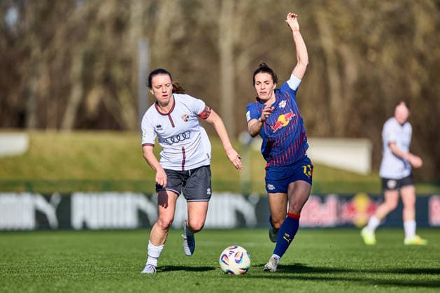 01 03 2026, GER, womens soccer, test match, 2025 2026, RB Leipzig FC Ingolstadt Sandra Starke 13, RB Leipzig, re , action, duel for ball Leipzig training center of the Red Bull Saxony Germany