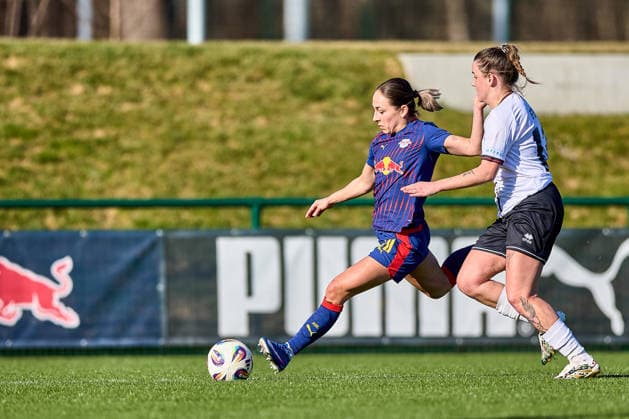 01 03 2026, GER, womens soccer, test match, 2025 2026, RB Leipzig FC Ingolstadt Gina Chmielinski 10, RB Leipzig , action, with ball, shot Leipzig training center of the Red Bull Saxony Germany
