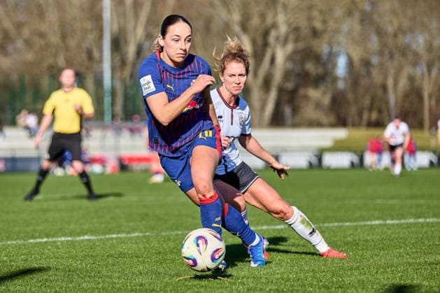 01 03 2026, GER, womens soccer, test match, 2025 2026, RB Leipzig FC Ingolstadt Gina Chmielinski 10, RB Leipzig , Leonie Haberäcker 27, FC Ingolstadt , action, duel for ball Leipzig training center of the Red Bull Saxony Germany