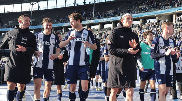 Hertha team at the lap of honor after the end of the match Sport Soccer Football DFL 2 Bundesliga Men 24 Matchday Season 2025 2026 01 03 2026 Hertha BSC Berlin vs 1 FC Nürnberg FCN DFL regulations prohibit any use of photographs as image sequences and or quasi video