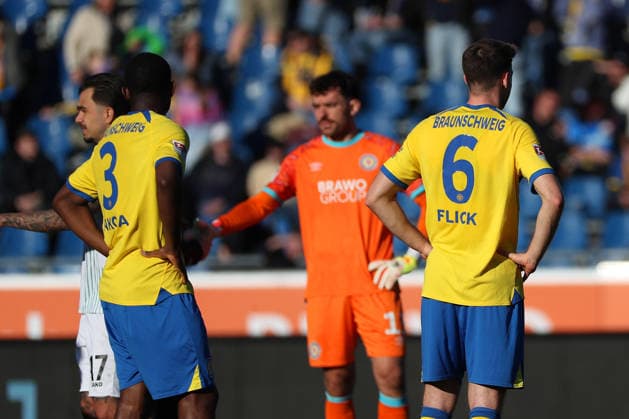 Braunschweig vs Münster, 2 BL Braunschweig, 01 03 2026, Football, Men, 2 BL, Season 2025 2026, Eintracht Braunschweig vs SC Preußen Münster End of match, Team after the defeat, Patrick Nkoa Eintracht Braunschweig , Florian Flick Eintracht Braunschweig DFL DFB REGULATIONS PROHIBIT ANY USE OF PHOTOGRAPHS as IMAGE SEQUENCES and or QUASI VIDEO Stadion an der Hamburger Straße Niedersachsen Germany